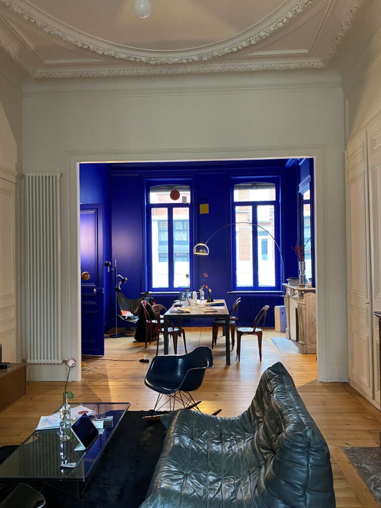 Bleu KLEIN et Blanc CRISTALINE